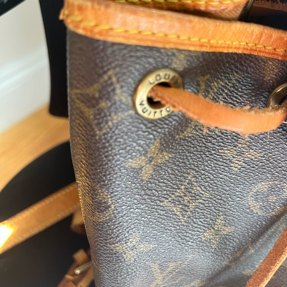 LOUIS VUITTON Vintage Monogram Montsouris PM Leather Backpack LV - Picture 12 of 14
